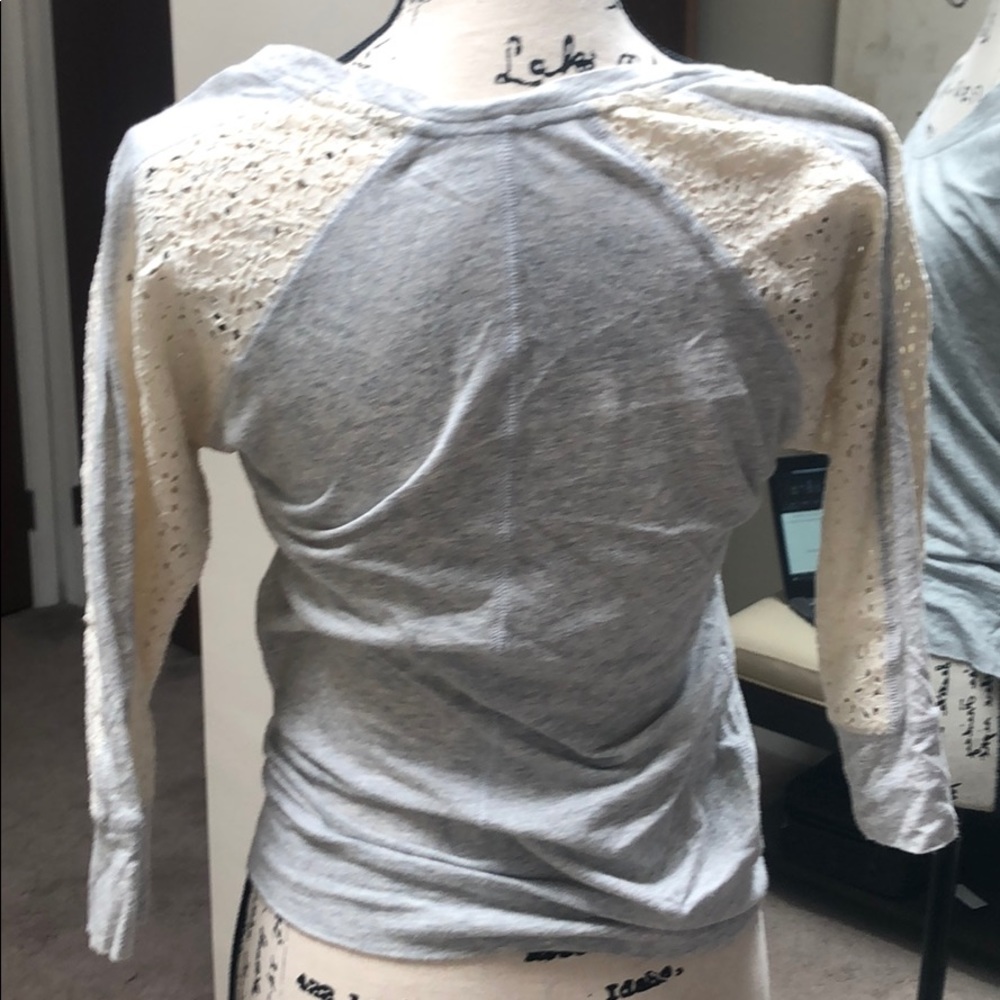 Lace 3/4 sleeve shirt - Picture 4 of 4